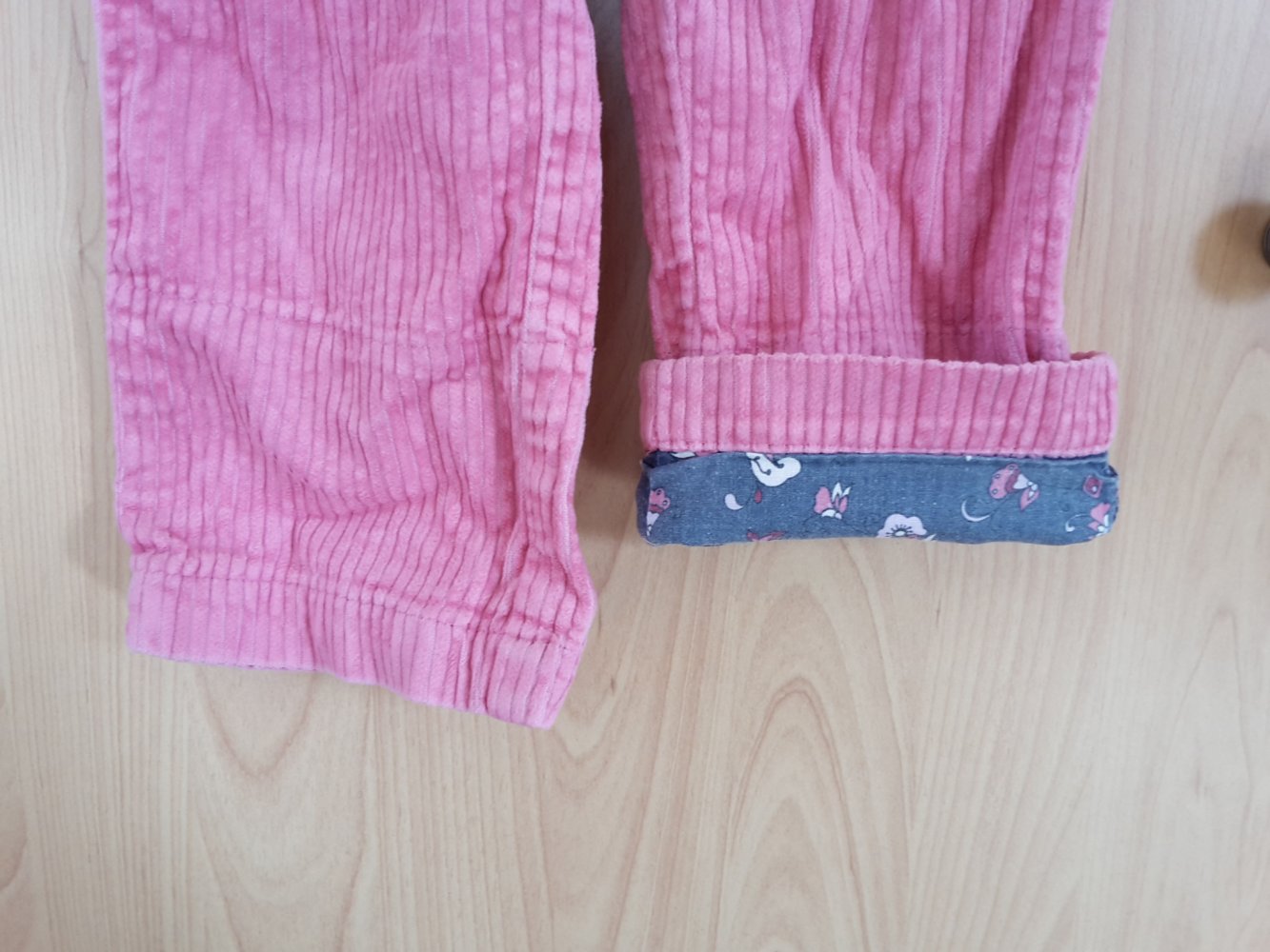 Cordlatzhose in Gr. 86 von Papagino