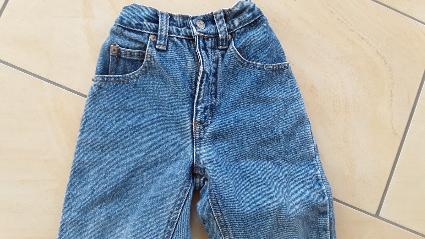 Jeans in Gr. 92
