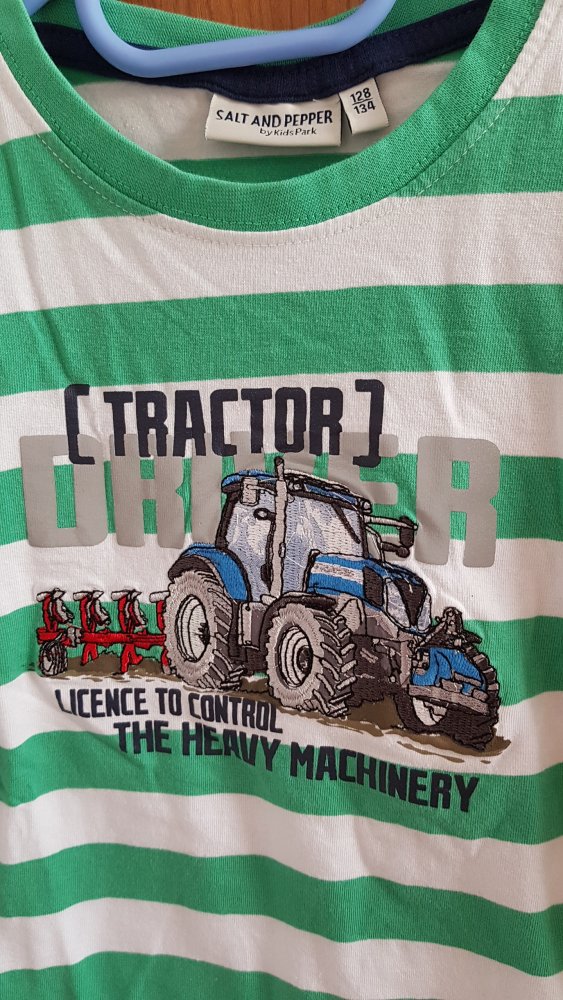 grün-weiß gestreiftes T-Shirt Gr. 128/134 von Salt and Pepper