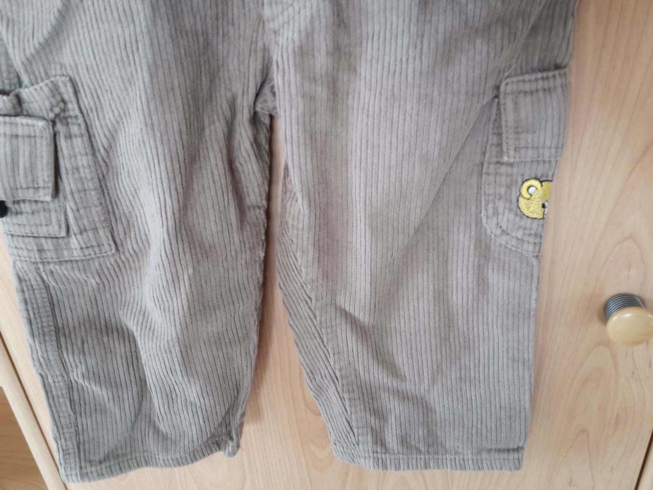 hellbraune Cordlatzhose in Gr. 92