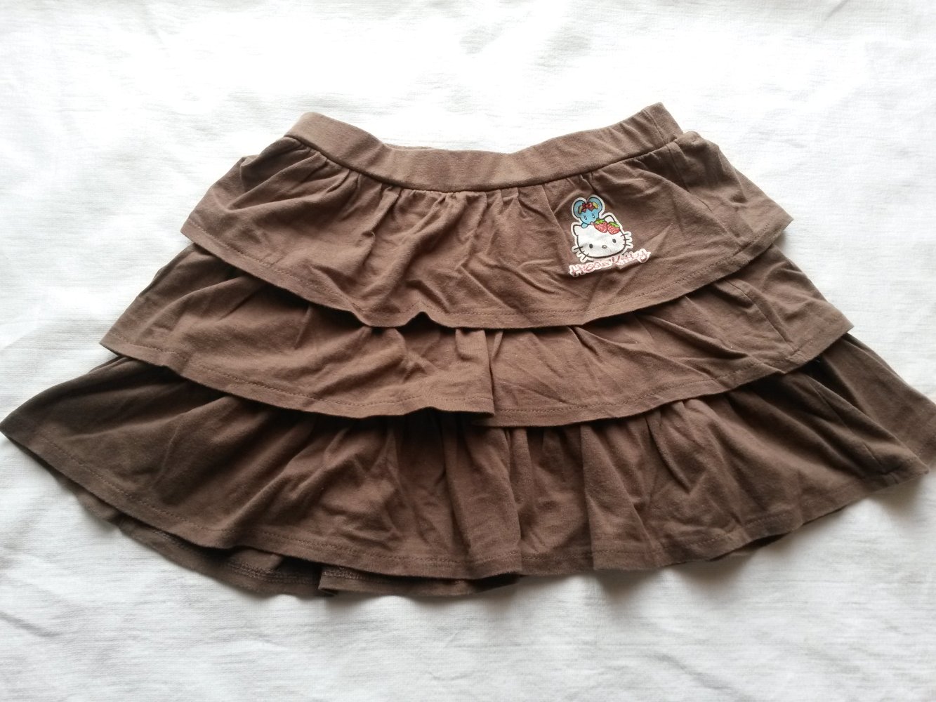 schöner Rock von Hello Kitty in Gr. 116/122