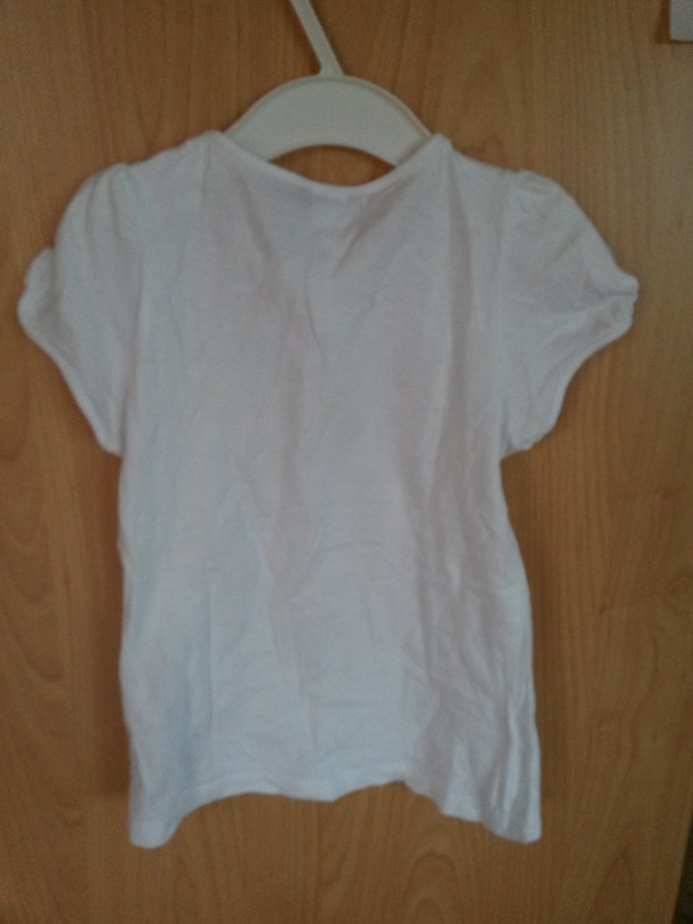weißes T-Shirt in Gr. 104 von H&M