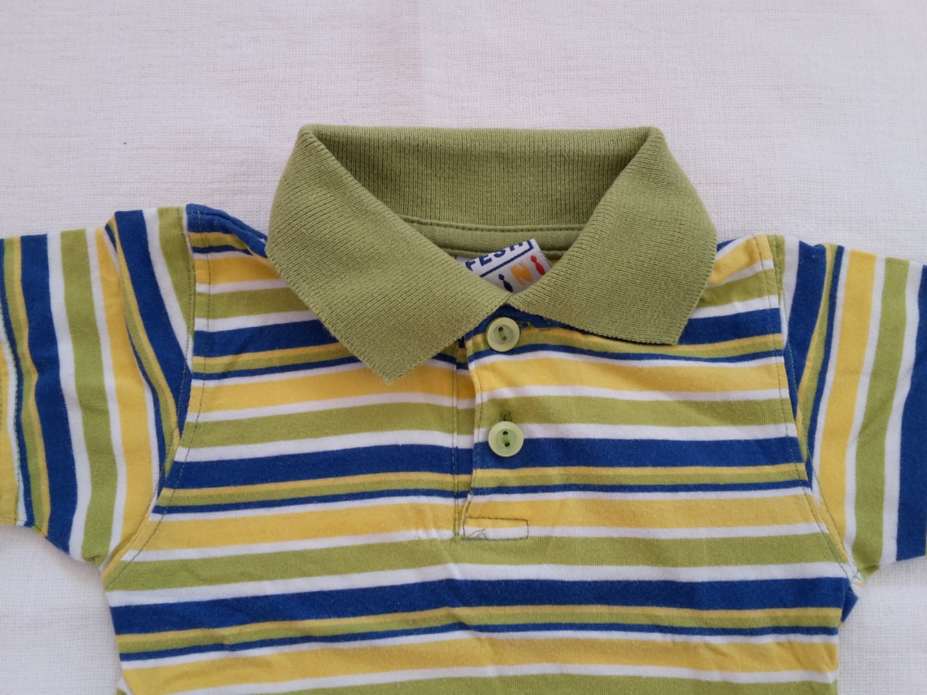 schönes gestreiftes Poloshirt in Gr. 74 von Fesh