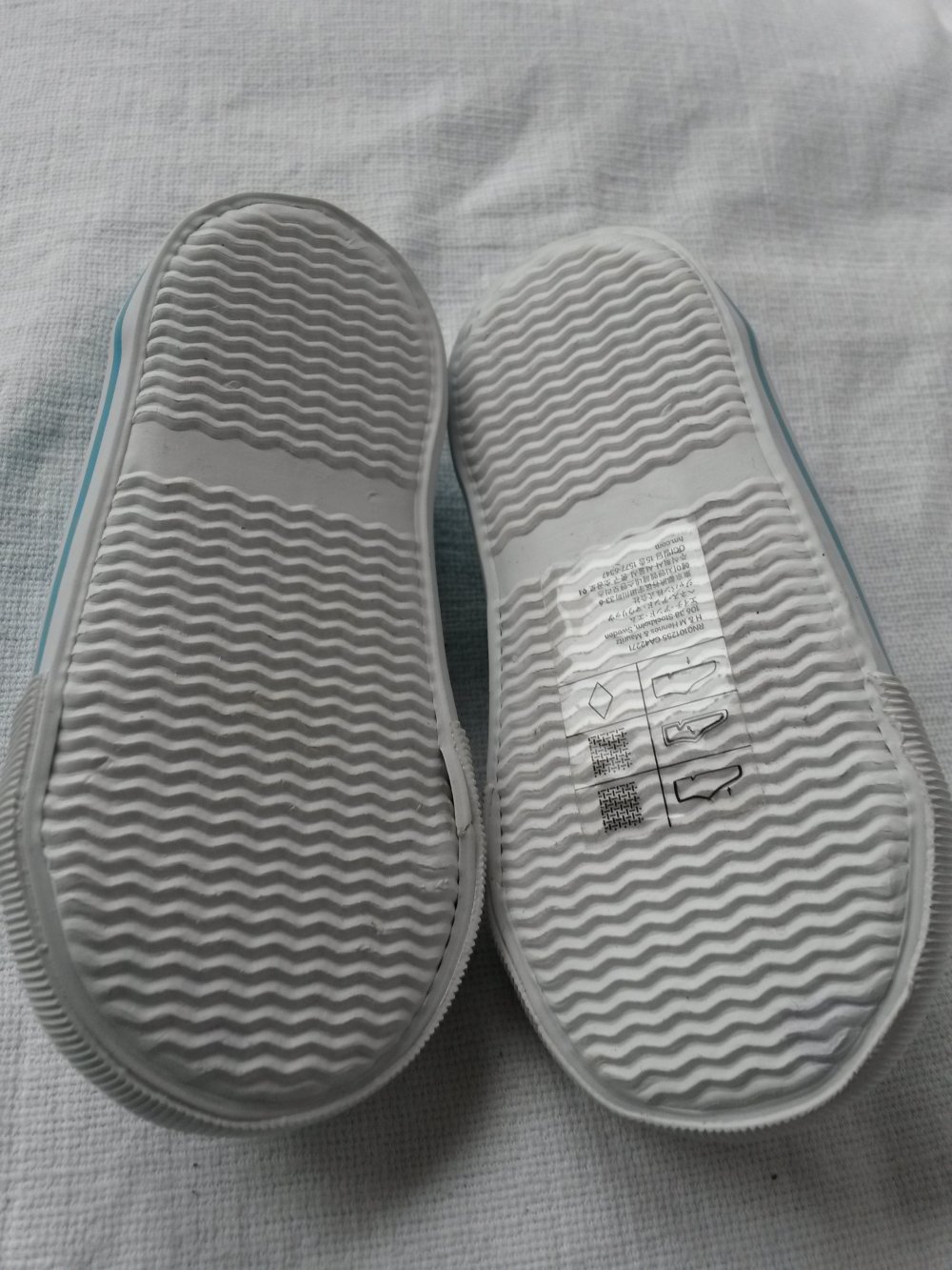 ungetragene Sneaker in Gr. 20/21 von H&M