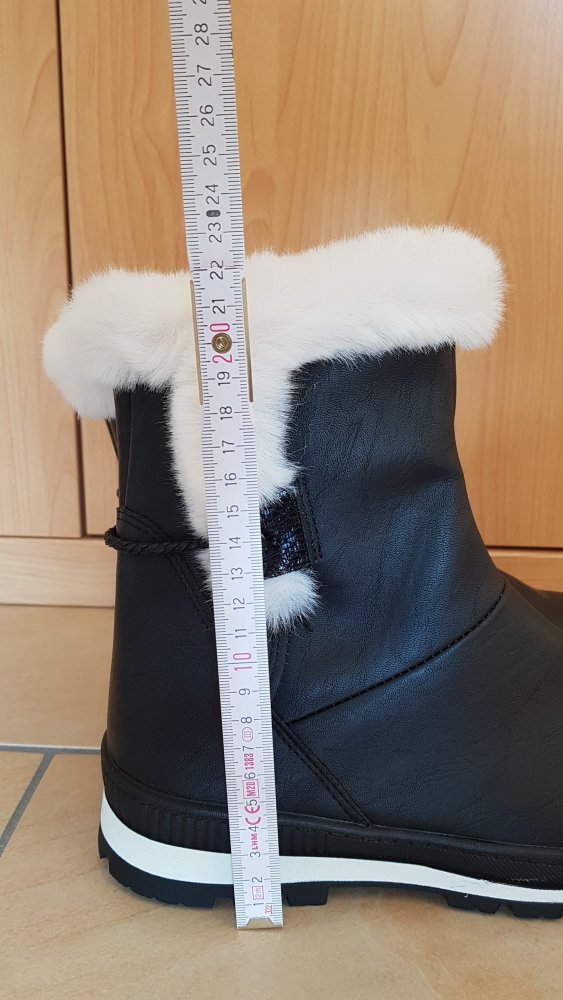 neue warme Stiefletten Gr. 40 von Tri international