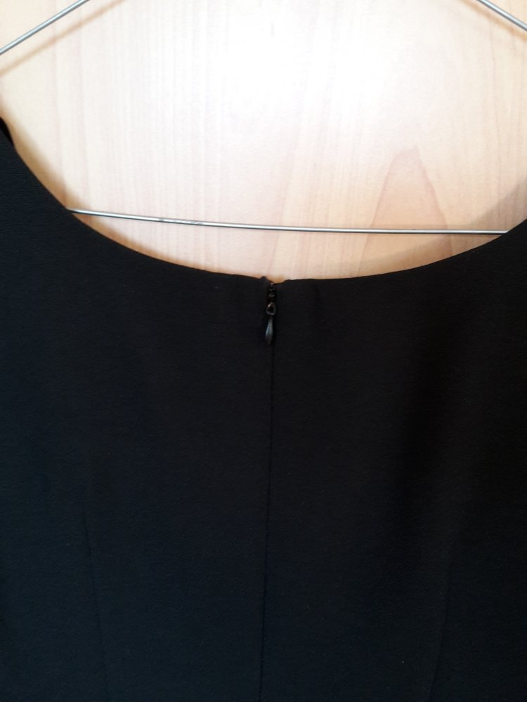 Etuikleid in Gr. 36 kaum getragen 1-2x