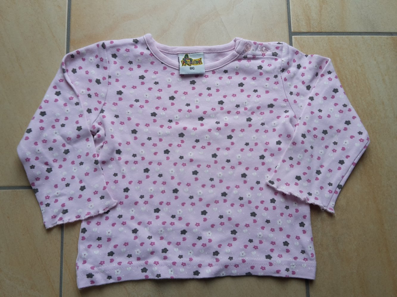 LAShirt mit Blumen in Gr. 86