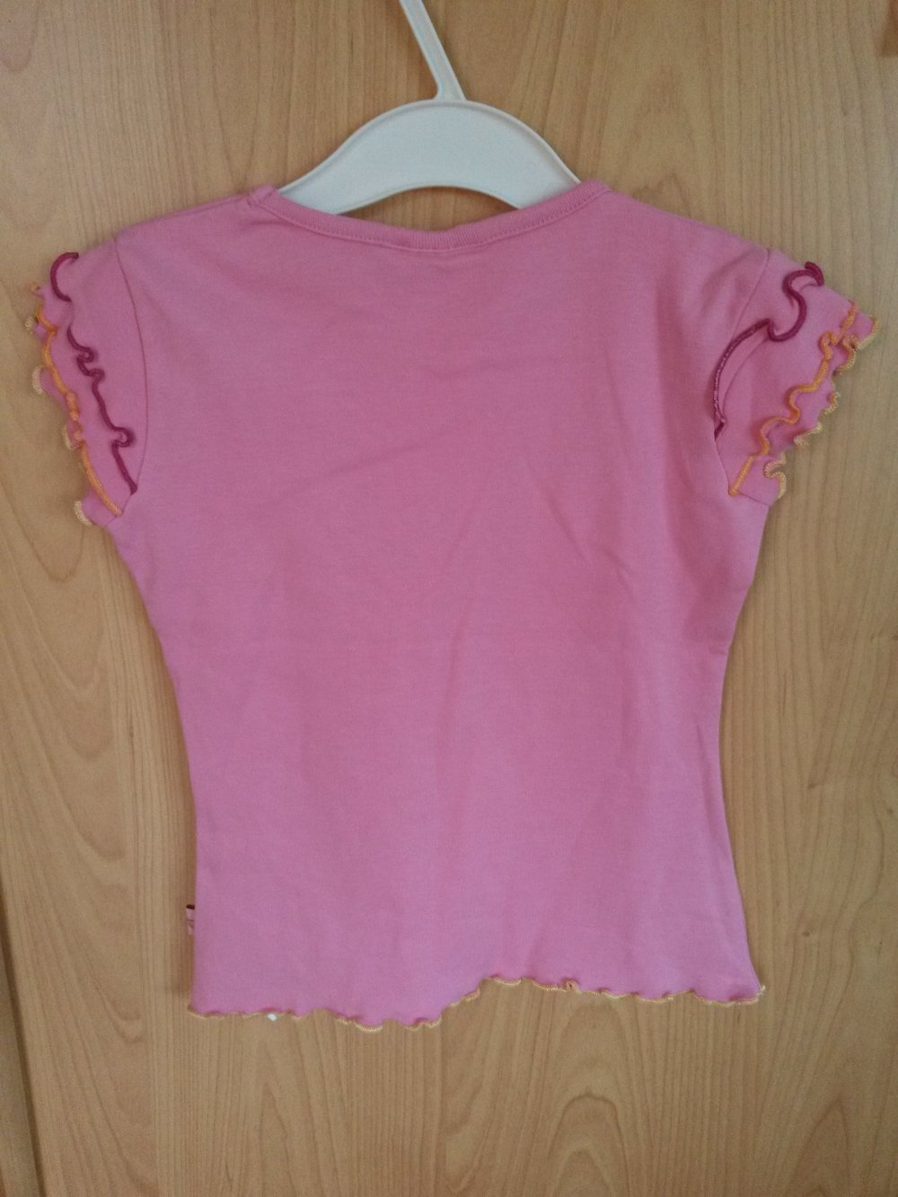 T-Shirt mit Schmetterlingen in Gr. 110 