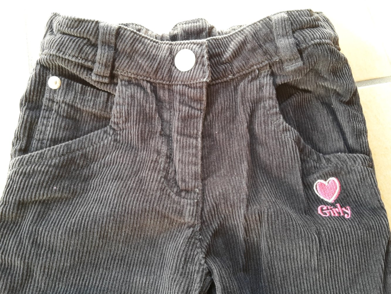 schwarze Cordhose in Gr. 98 