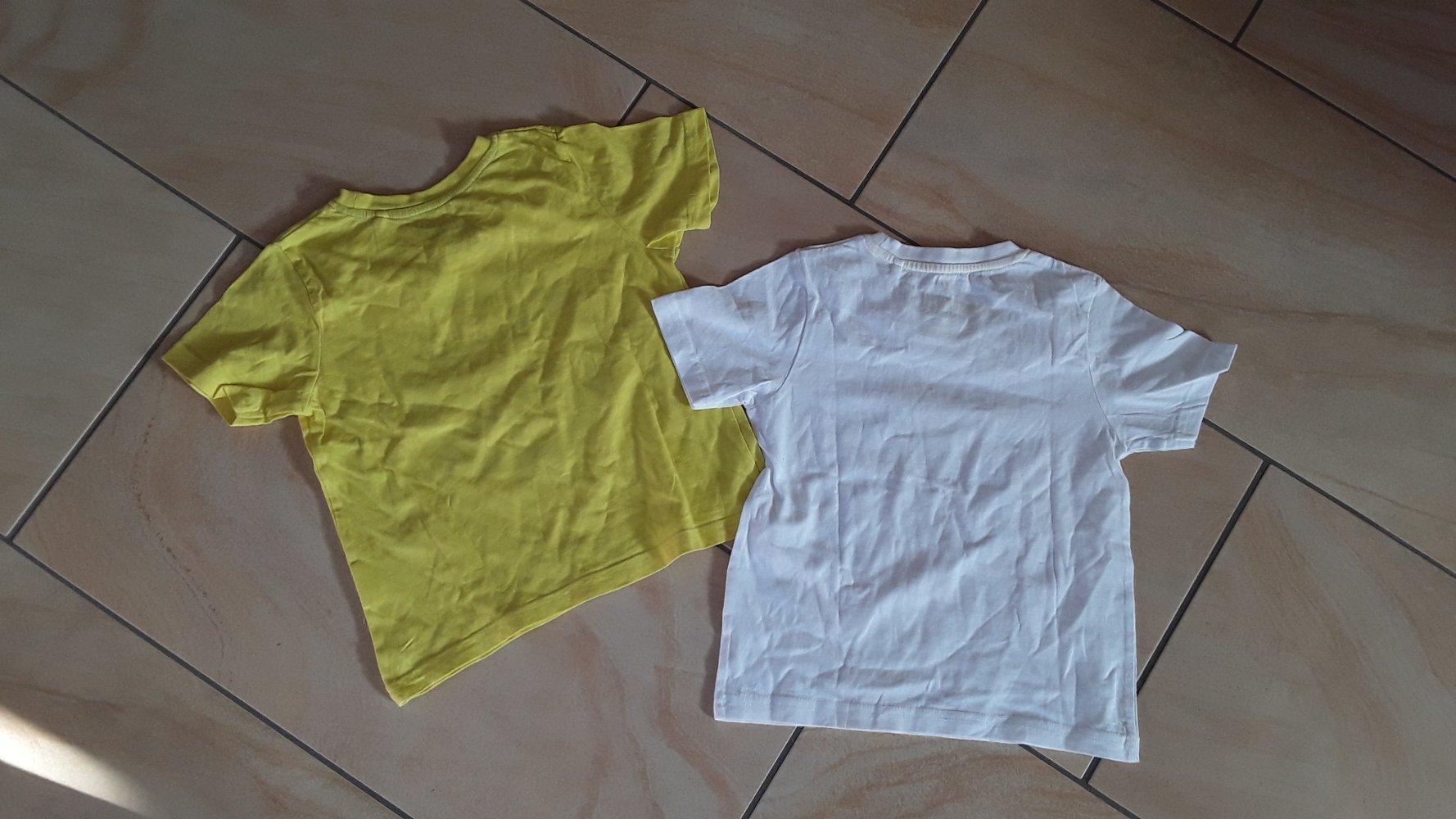 2 T-Shirt 98/104 von Lupilu kaum getragen