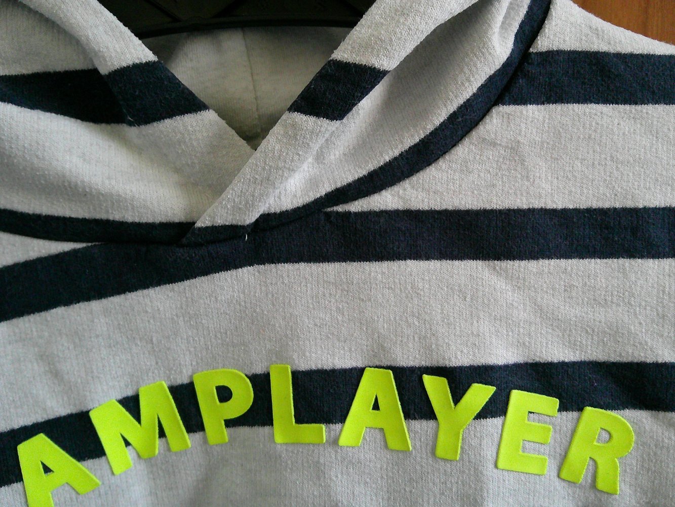 Hoody/ Kapuzensweatshirt Gr. 128 von Topolino