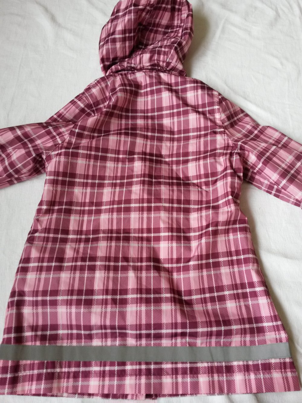 dünne Regenjacke in Gr. 122/128 von crivit kaum getragen