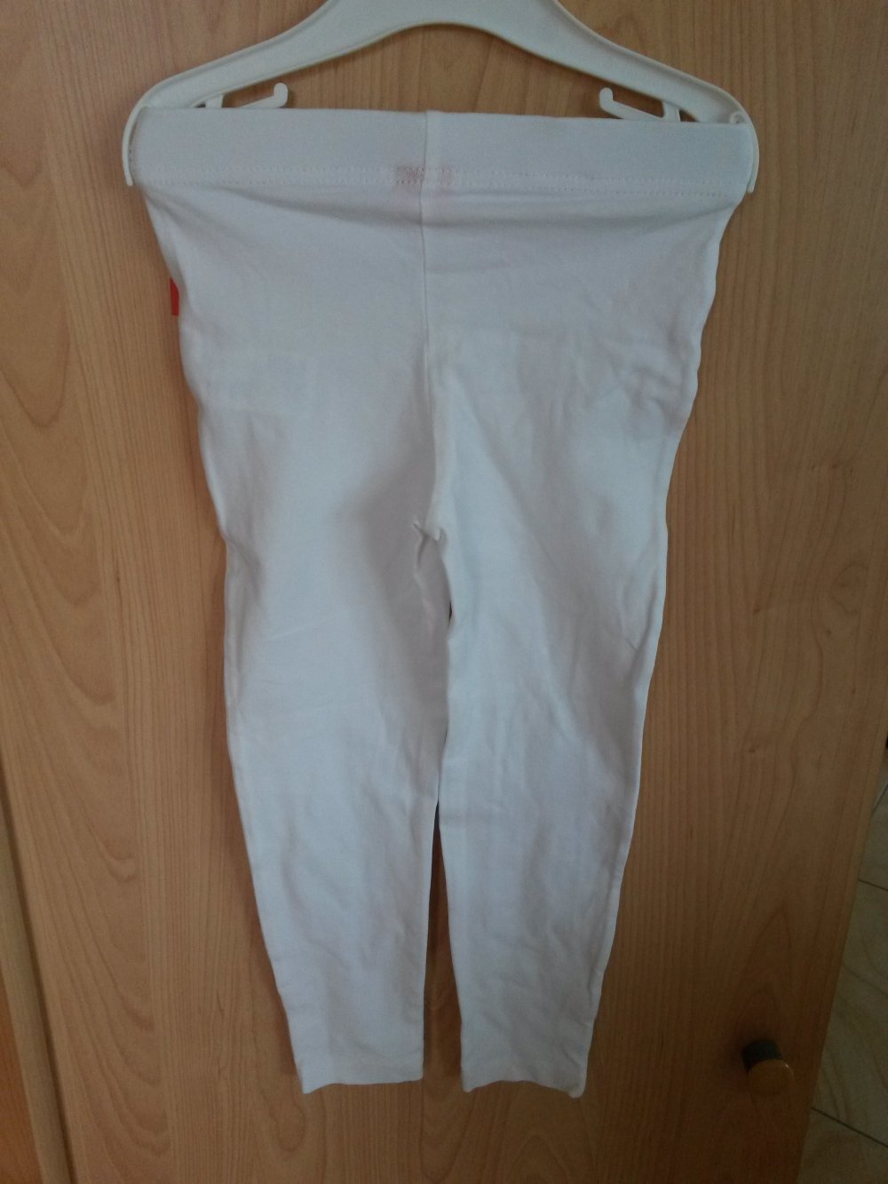 tolle Leggings mit Glitzerknöpfen in Gr. 104/110 von Kidoki (OTTO)