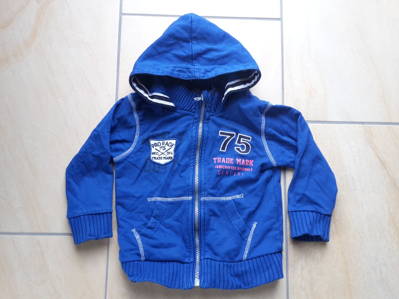 schöne Jacke / Sweatjacke / Cardigan in Gr. 86 v. Babies`R Us
