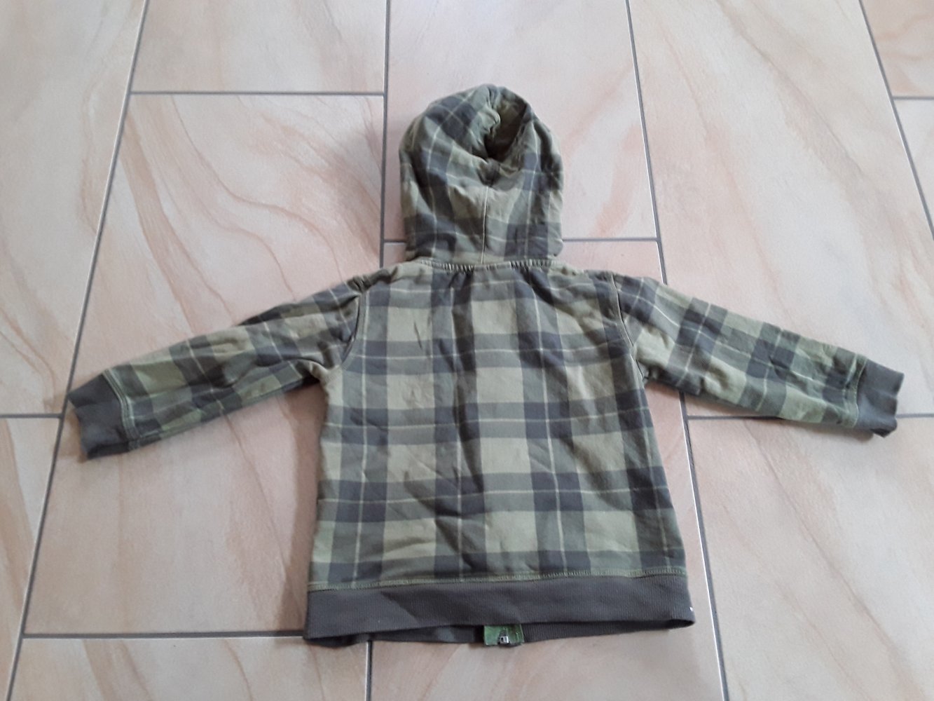 khakifarbene Swaetjacke in Gr. 98 von Topolino