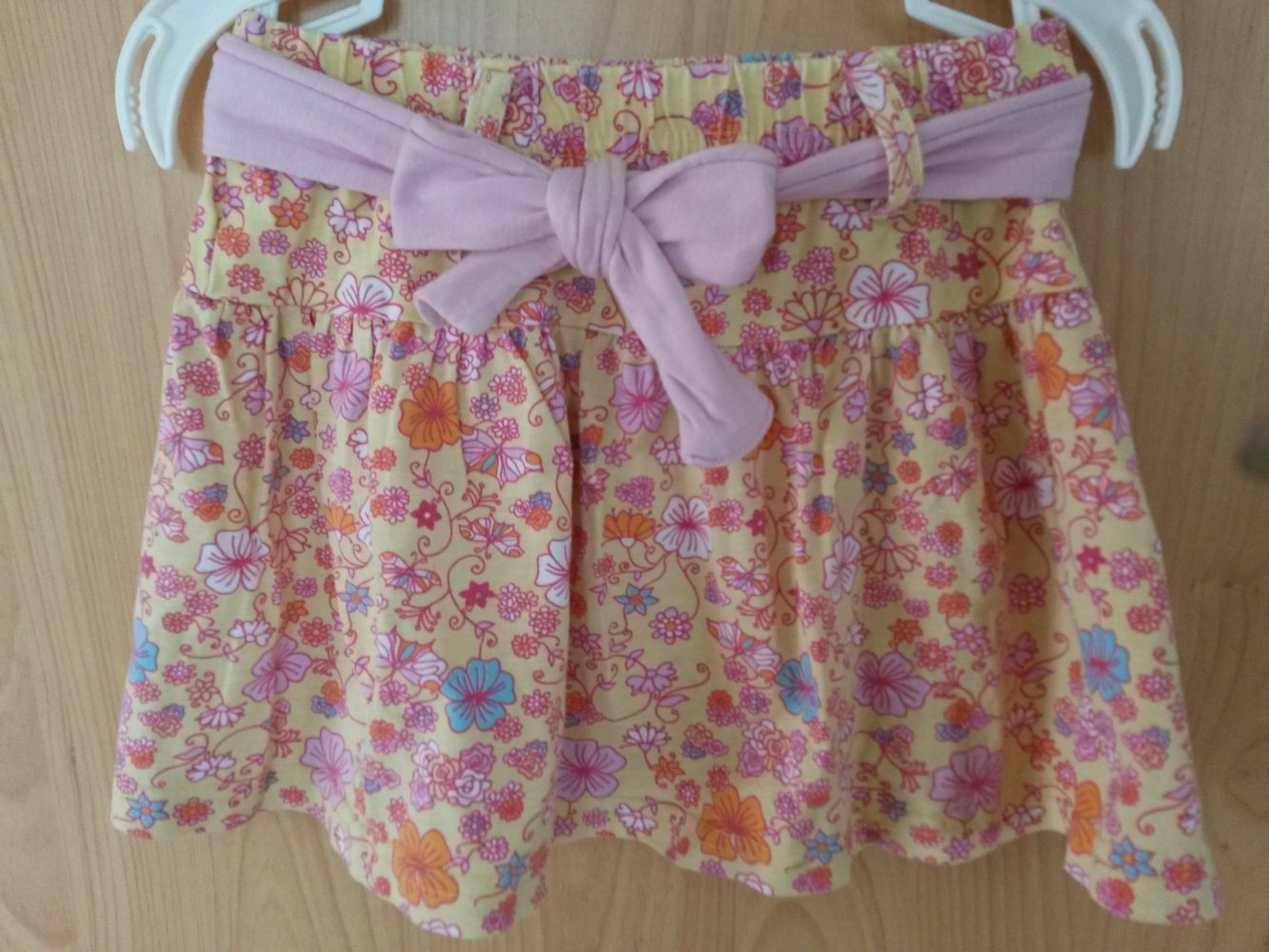 schöner Rock in Gr. 98 