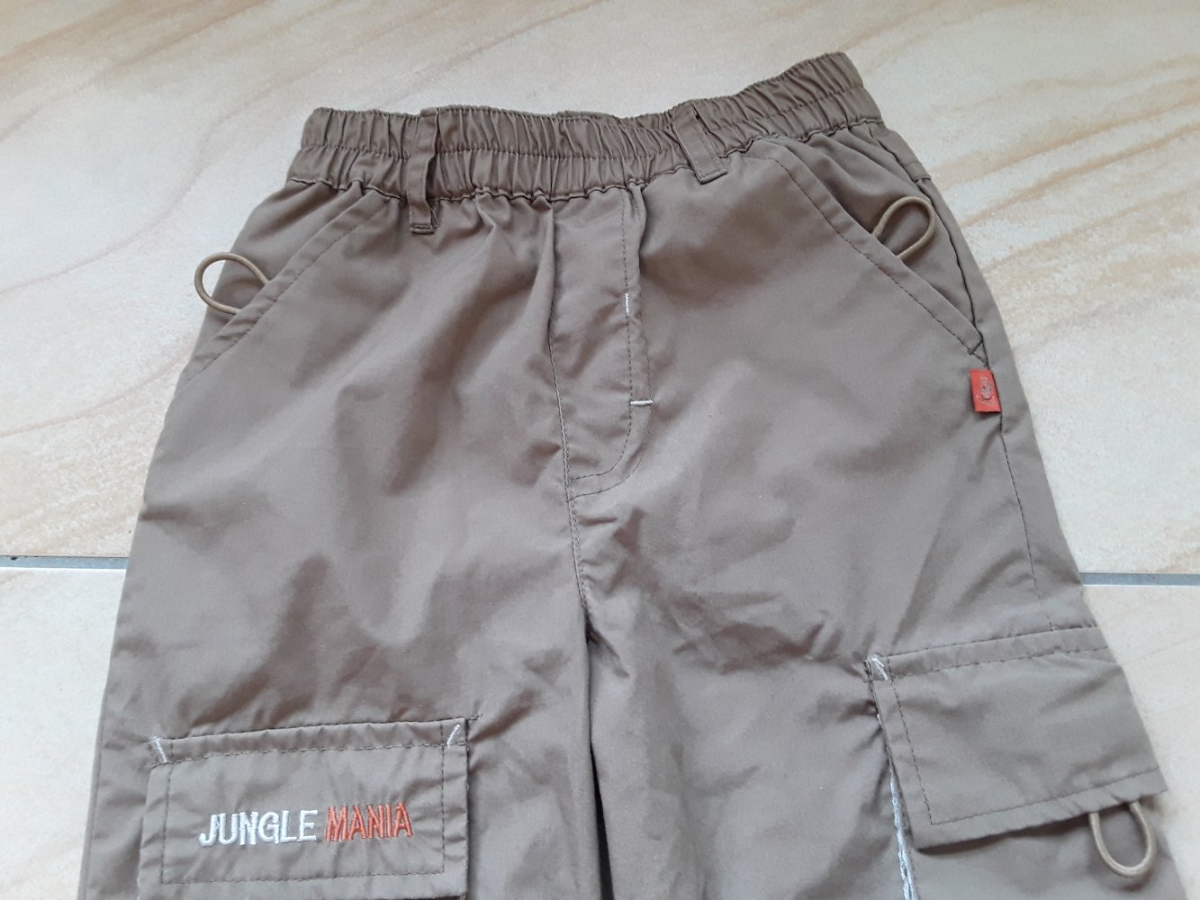 hellbraune Sommerhose in Gr. 86