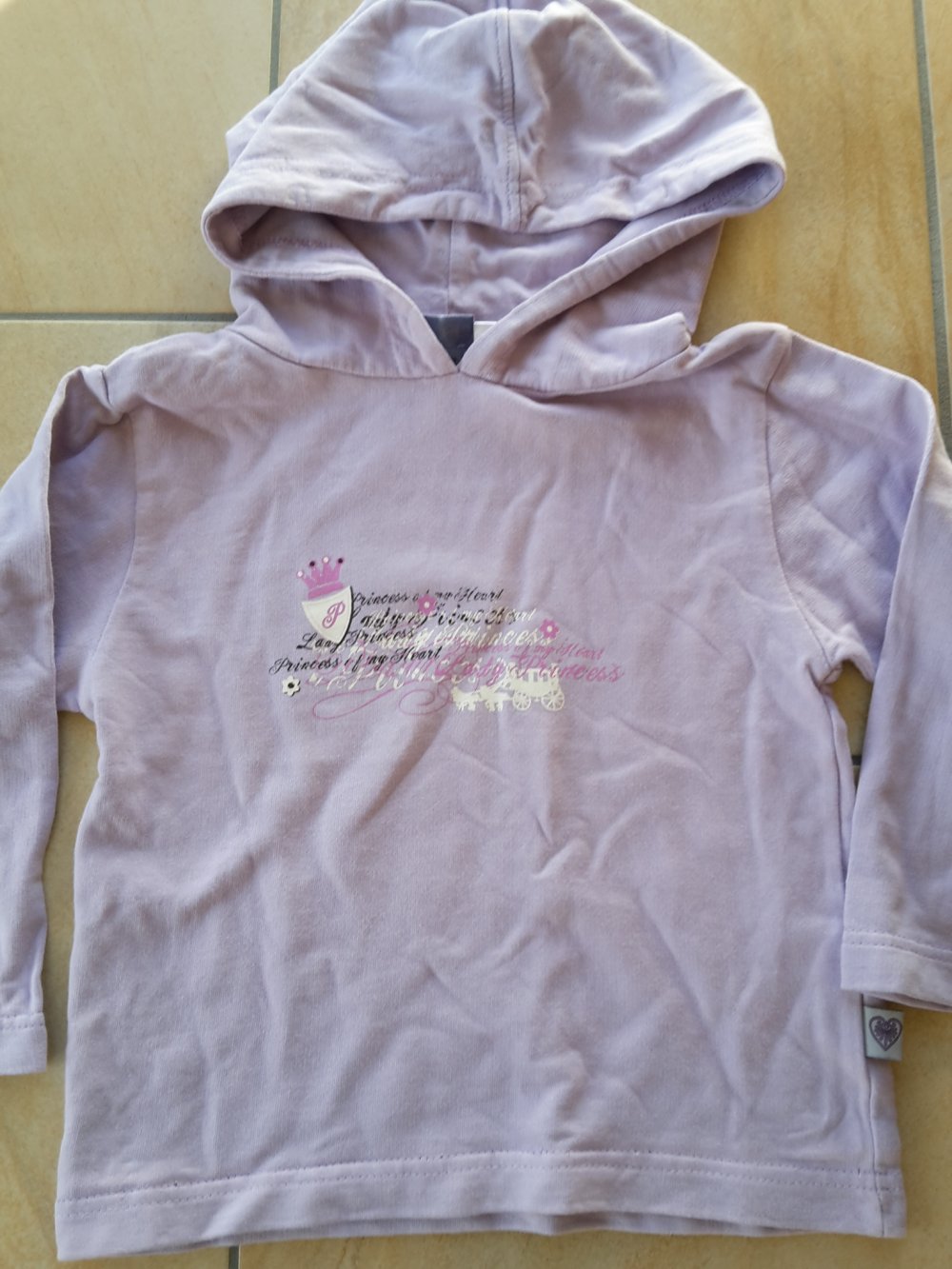 lilafarbenes Kaputzensweatshirt/ Hoodie in Gr. 98/104