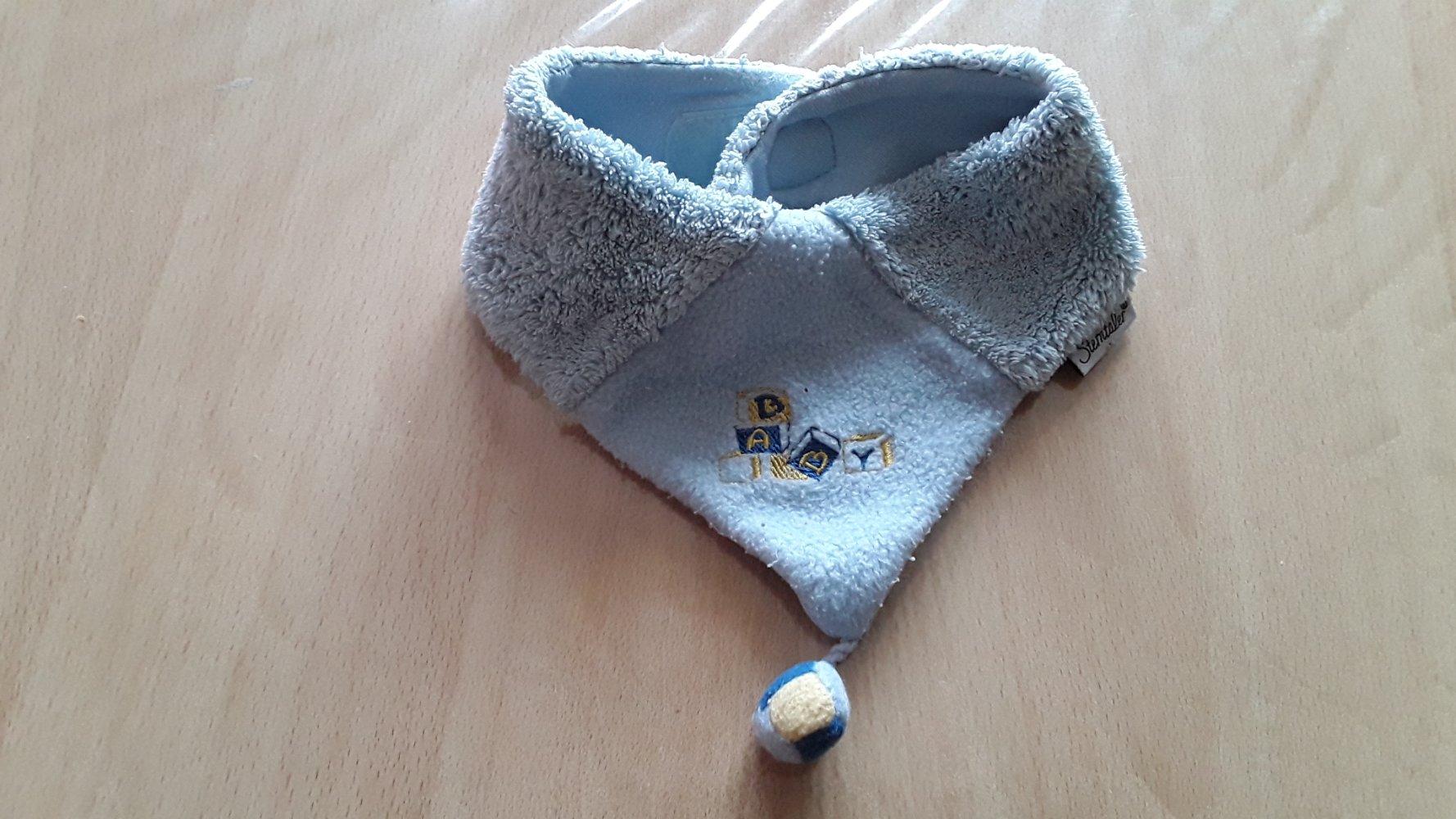 hellblaues, warmes Halstuch von Sterntaler