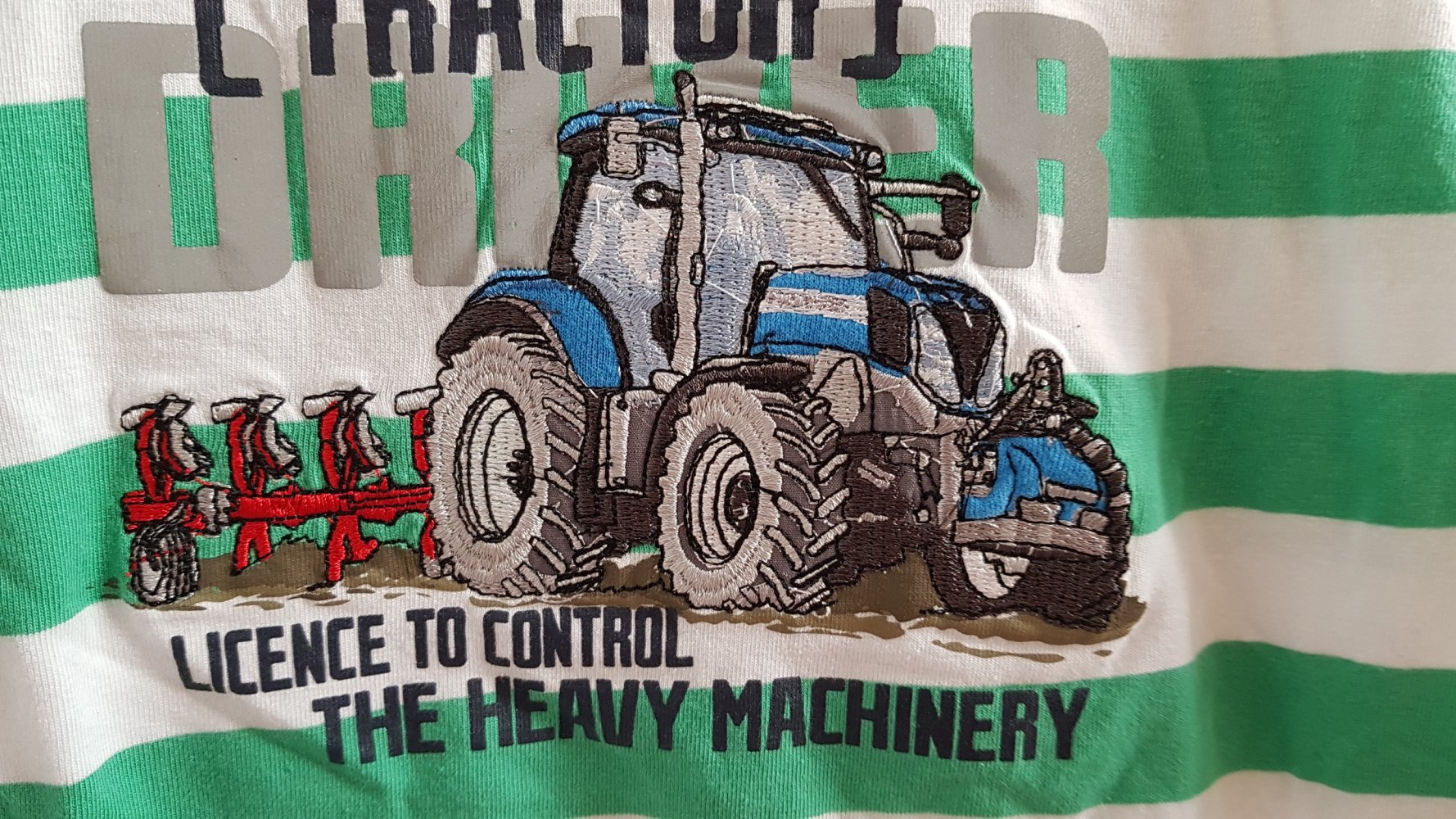 grün-weiß gestreiftes T-Shirt Gr. 128/134 von Salt and Pepper