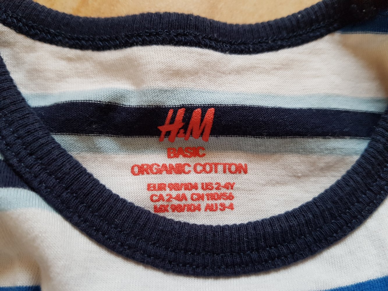 gestreiftes Achselshirt in Gr. 98/104 von H&M