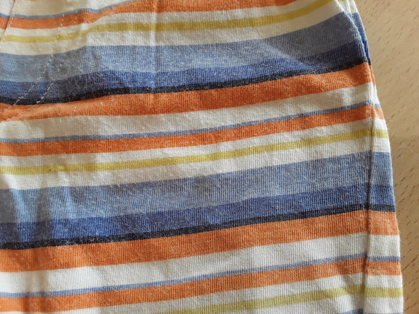 gestreifte kurze Hose/ Shorts/ Radler in Gr. 74 von C&A