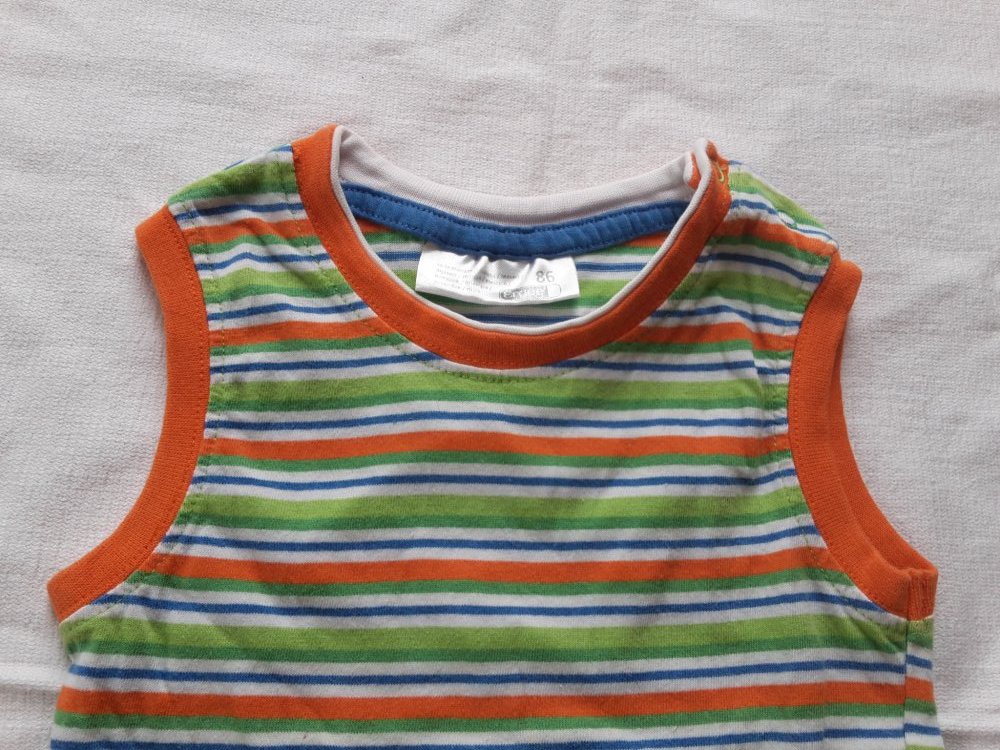 gestreiftes Tanktop/ ärmelloses Shirt in Gr. 86