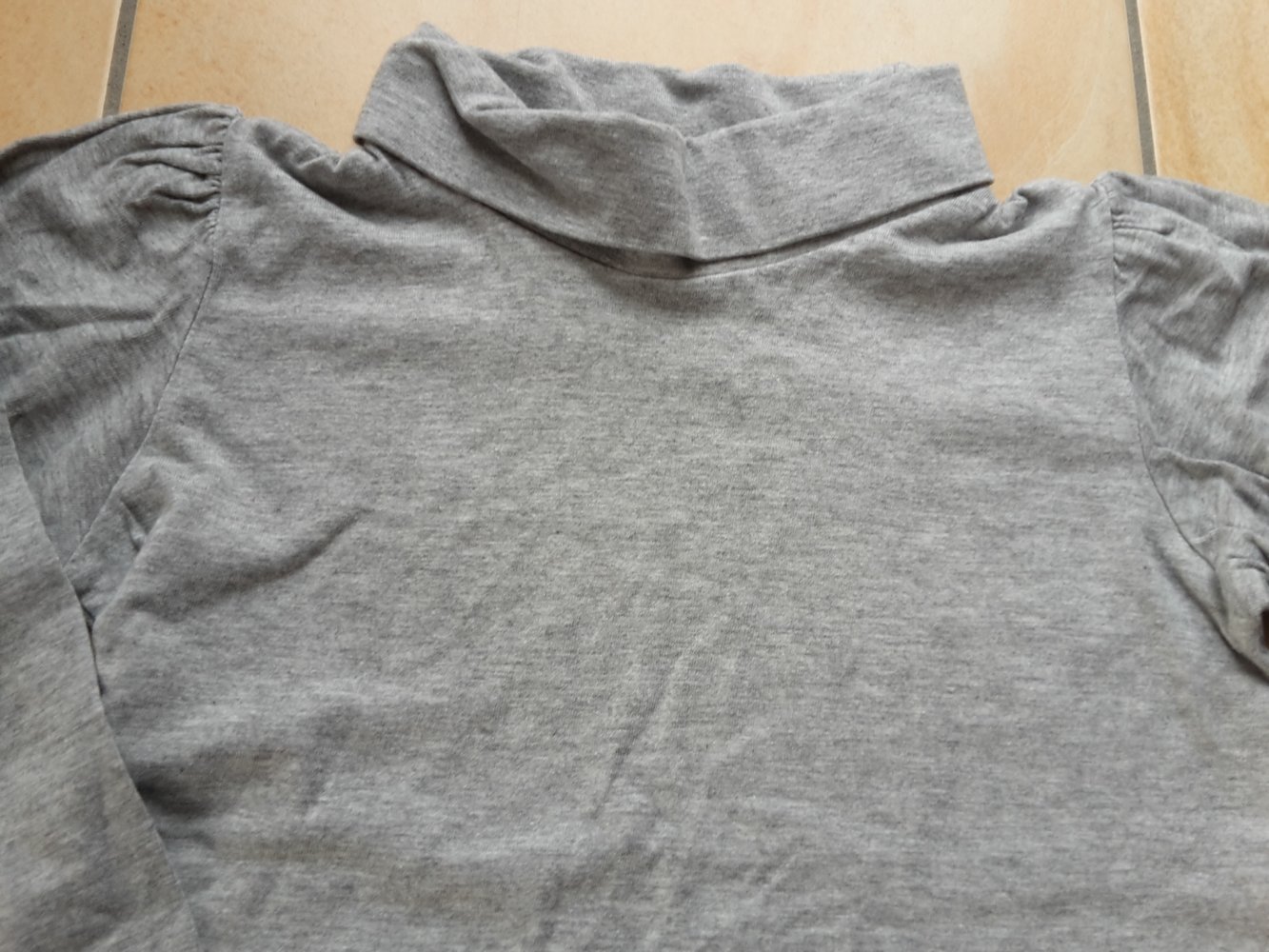 grauer LARolli / LAShirt in Gr. 110/116