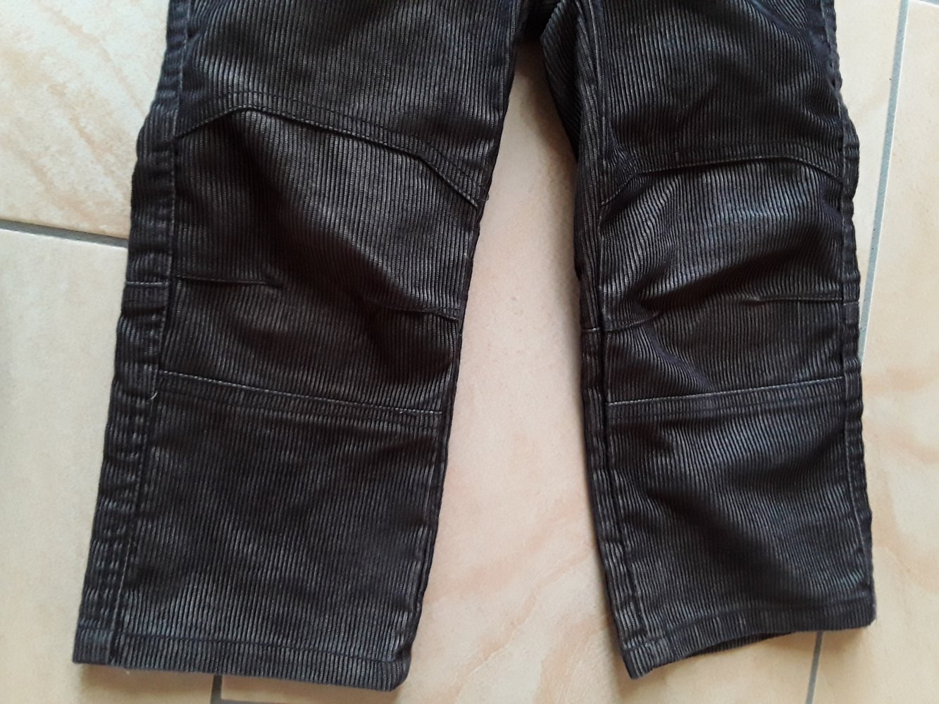 dunkelbraune Cordhose in Gr. 92