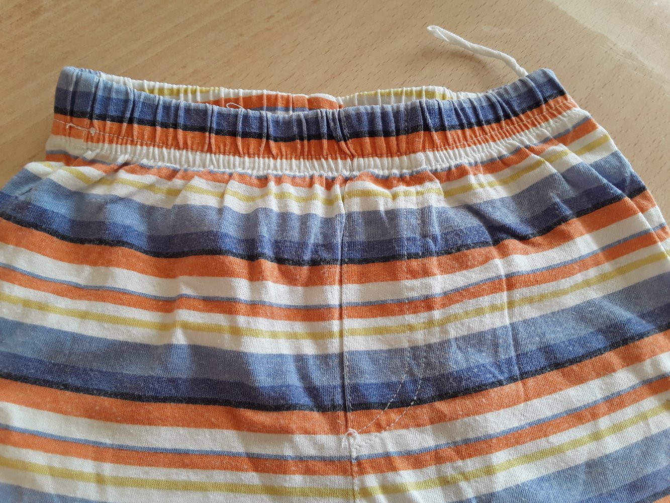 gestreifte kurze Hose/ Shorts/ Radler in Gr. 74 von C&A