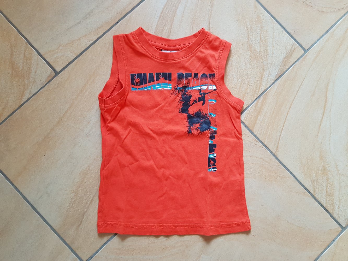 oranges Achselshirt in Gr. 98