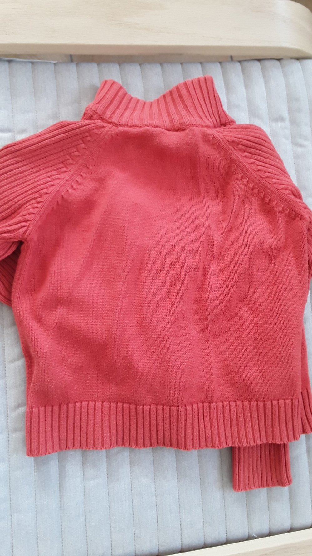 Strickjacke in Gr. 116 von NKD