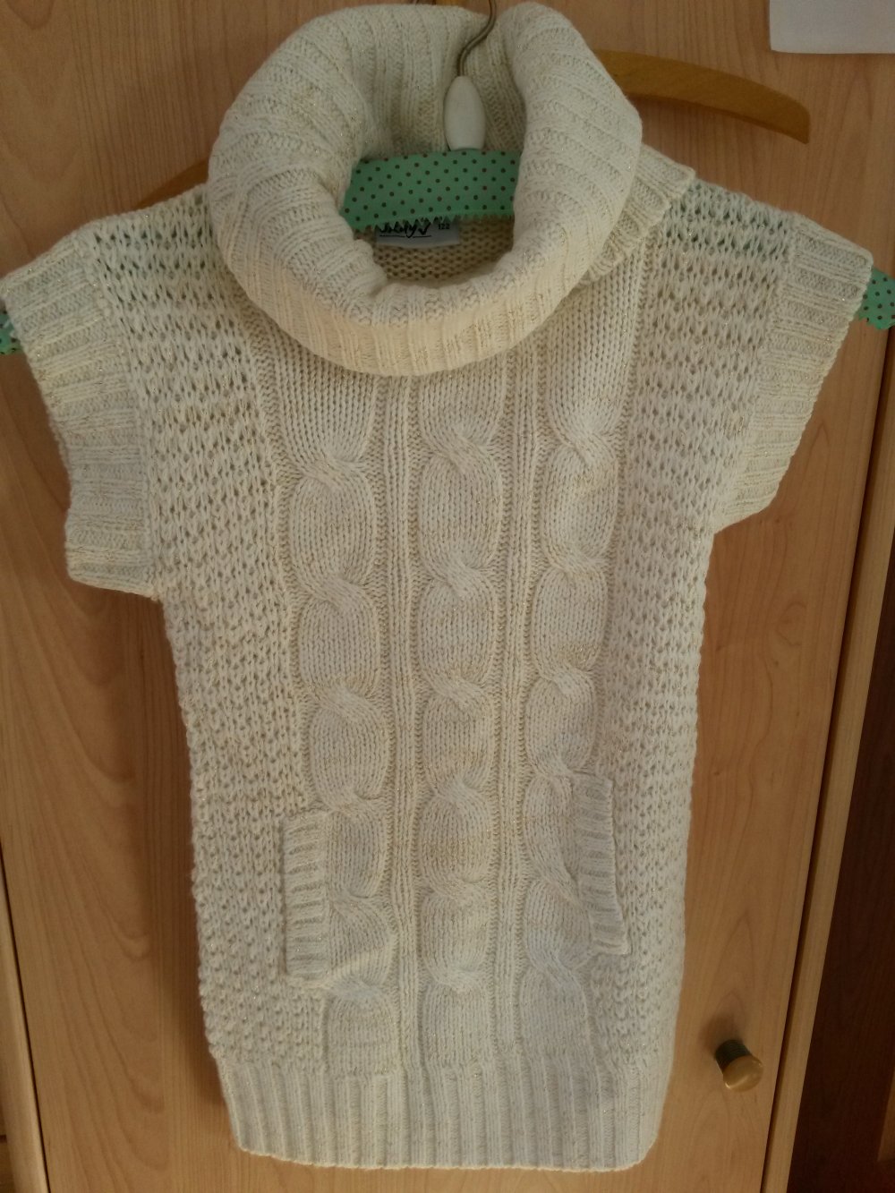 schöne ungetragene Stricktunika in Gr. 122