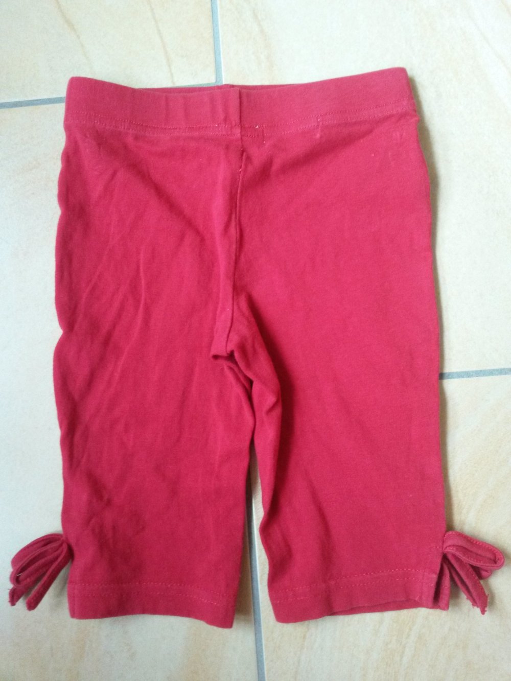 rote Caprileggings in Gr. 80/86 von Bon Prix