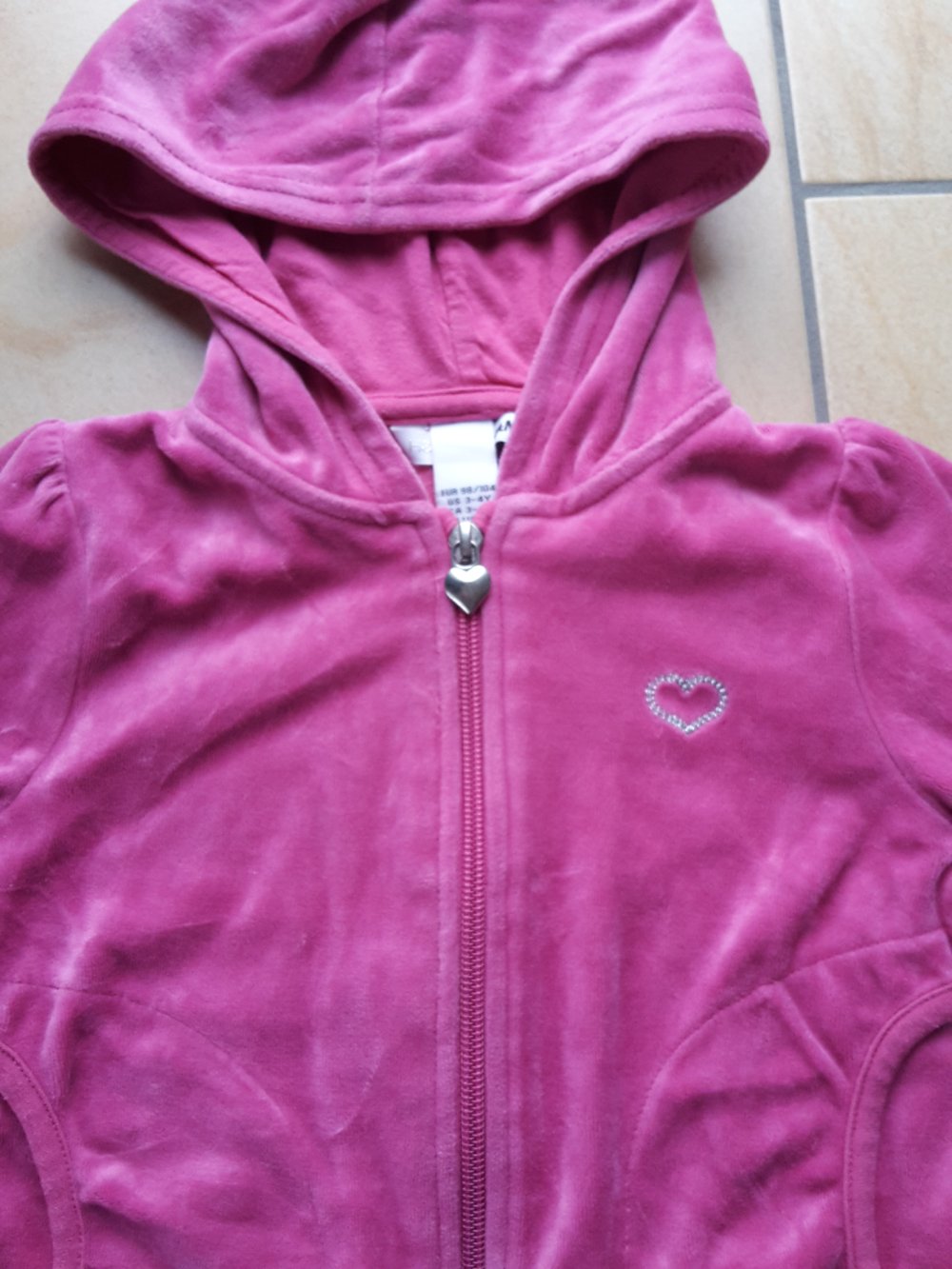 pinkfarbene Sweatjacke in Gr. 98/104 von H&M