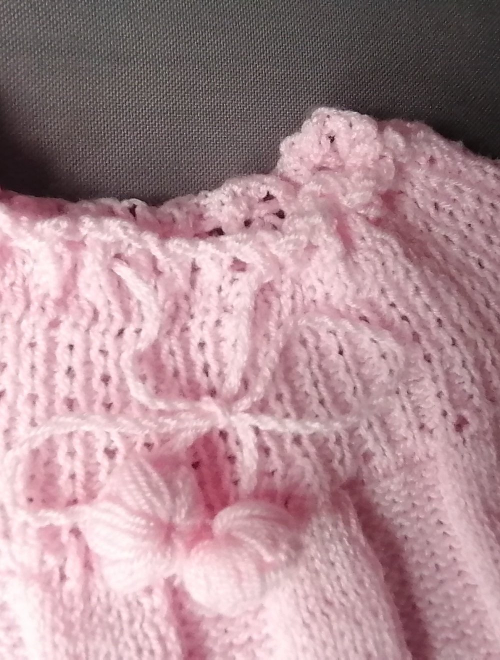 Babykleidchen handgestrickt von 1986