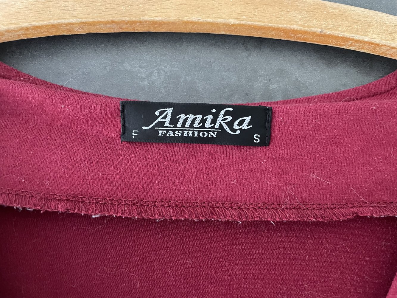 Rotes Kleid - Raffung - Halbe Ärmel - Wickeloptik - V-Ausschnitt - 36