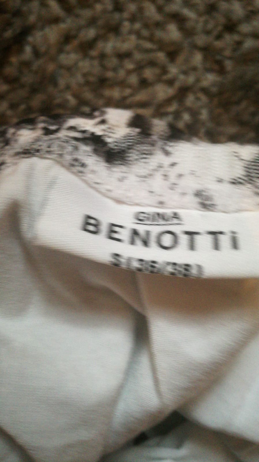 *** Toller Rock aus Spitze ***