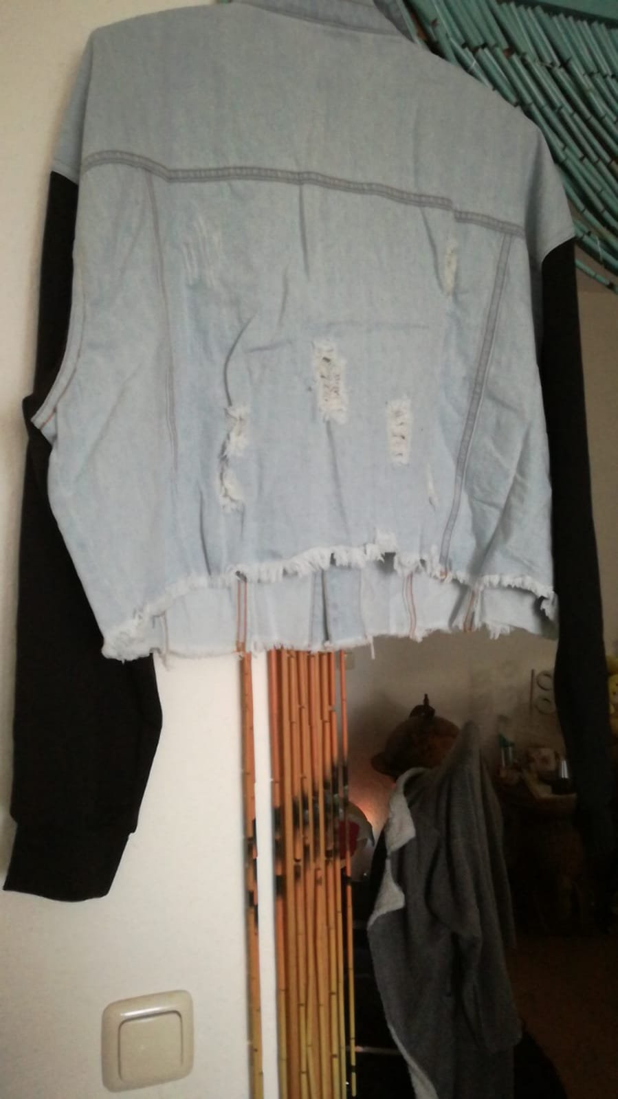 *** Neu ~ Denim Ripped ~ Kurzjacke ~ Jeansjacke ***