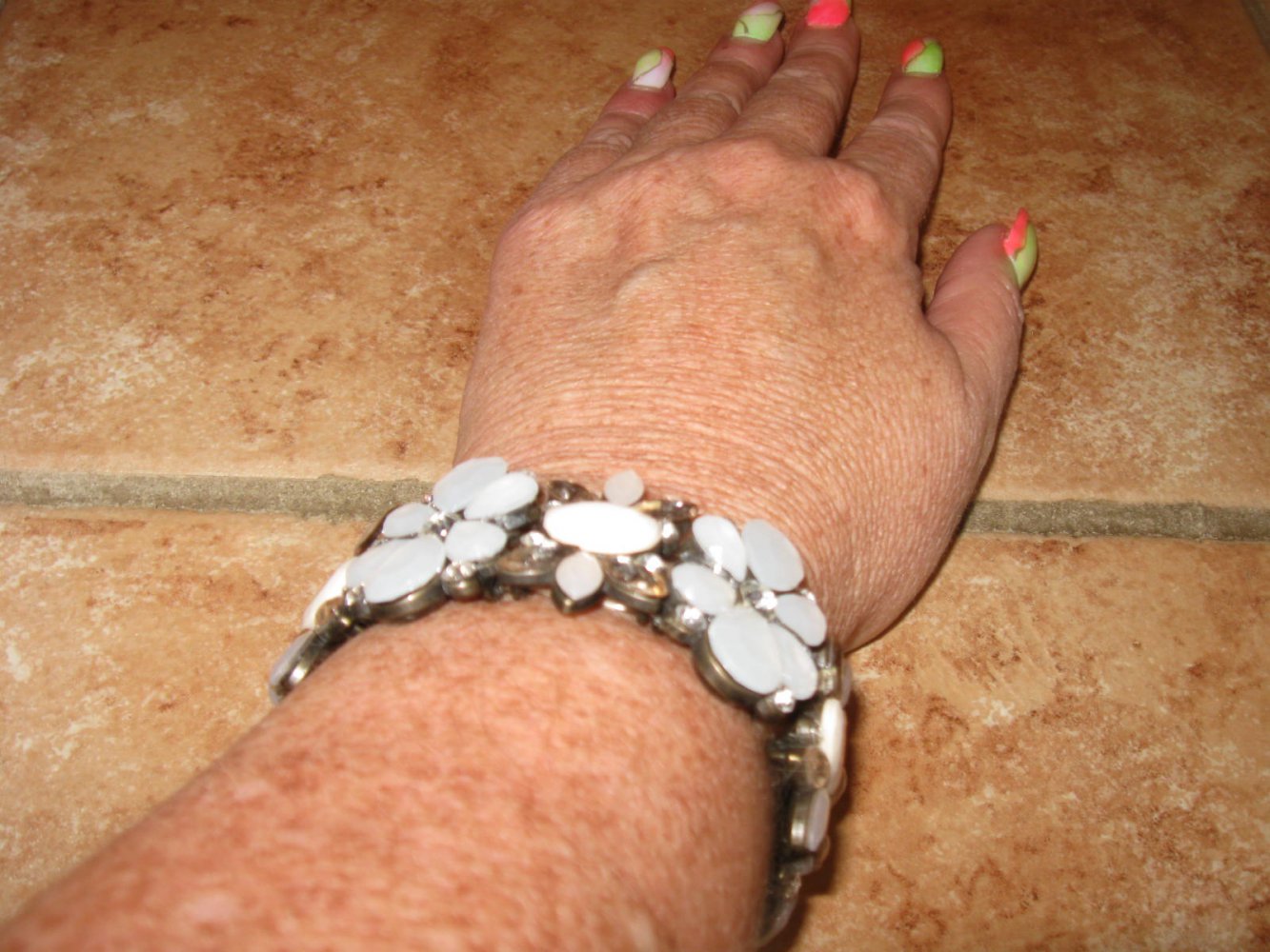 *** Tolles Armband in einer Blütenpracht ***