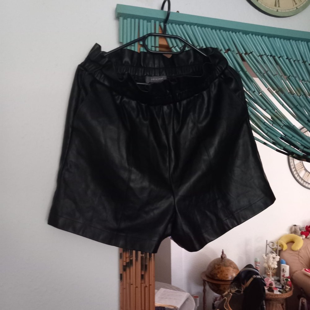 *** Hot ~ Shorts ~ Kunstleder ***