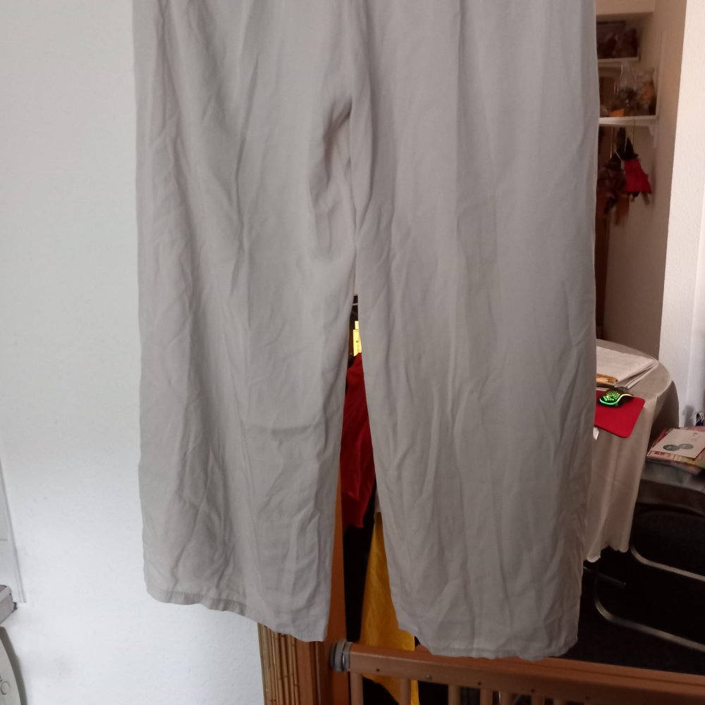 *** Neu ~ Leicht ~ Hose ***