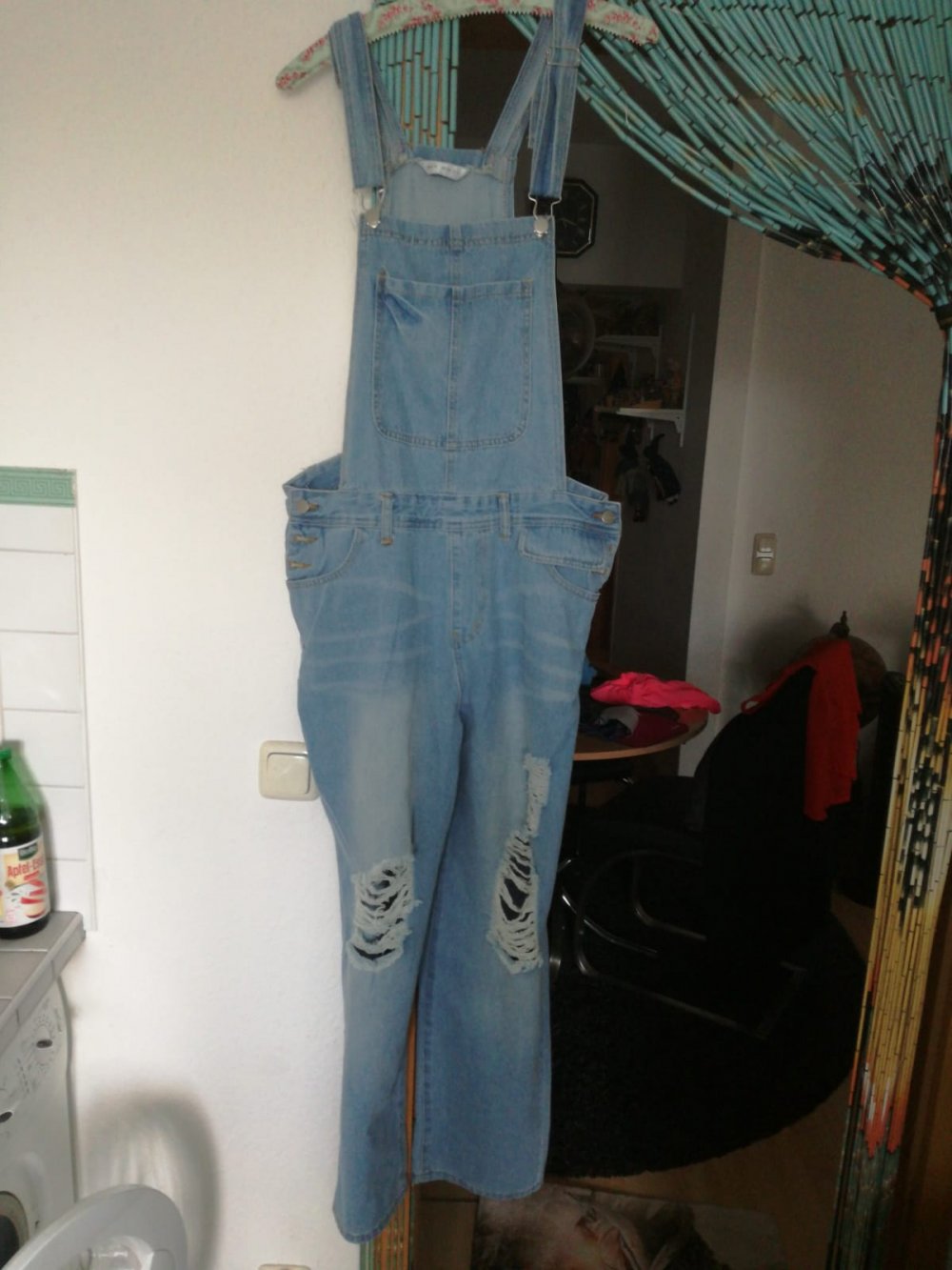 *** Neue ~ Latz ~ Jeans ~ Risse ***