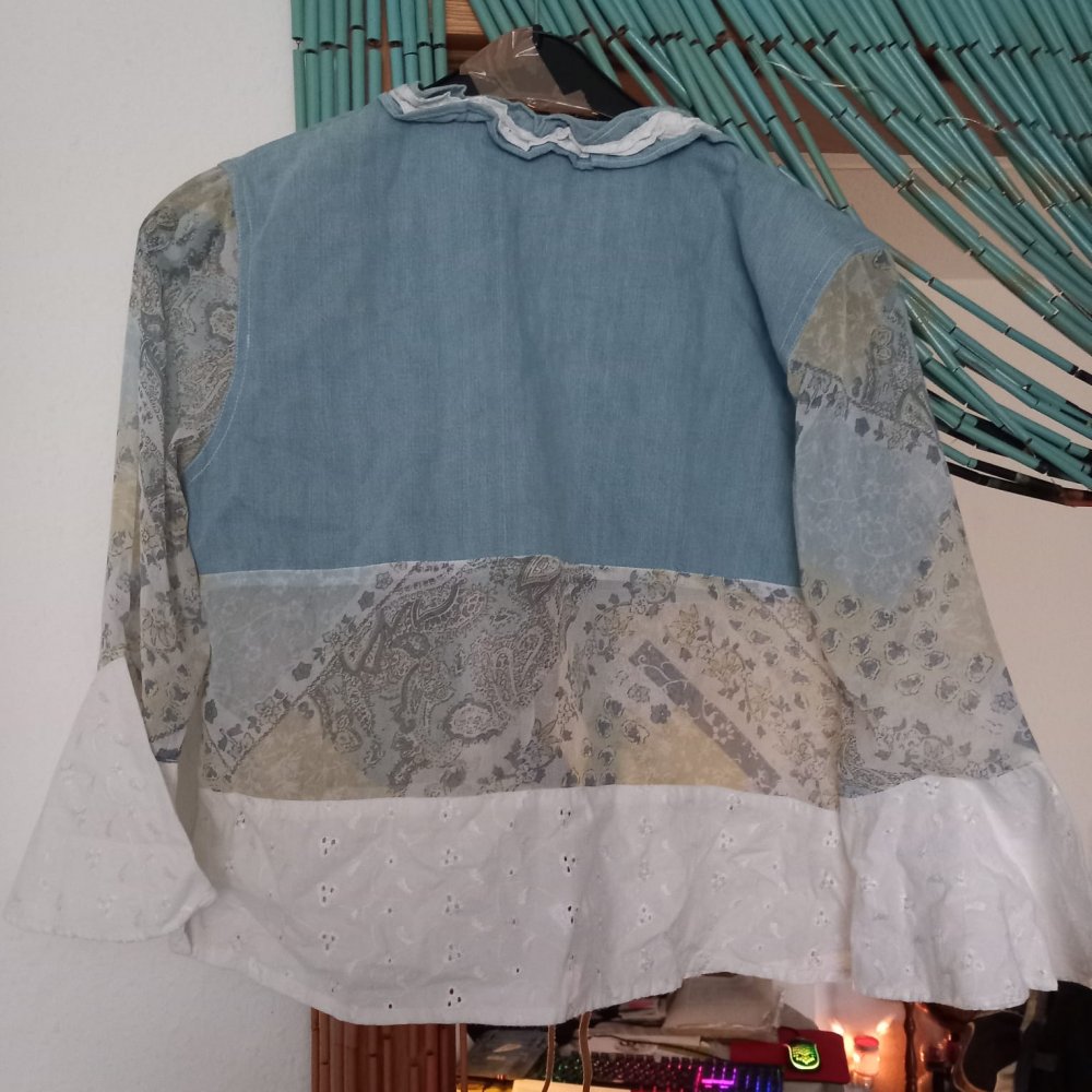 *** Raffinierte ~ Süß ~ Geschnittene Bluse ***