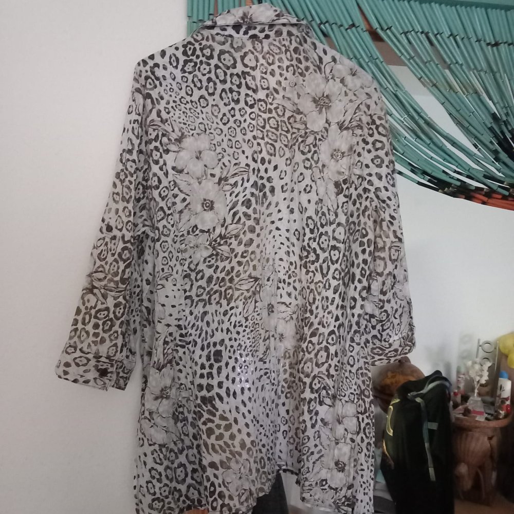 *** Super Leo Bluse ***