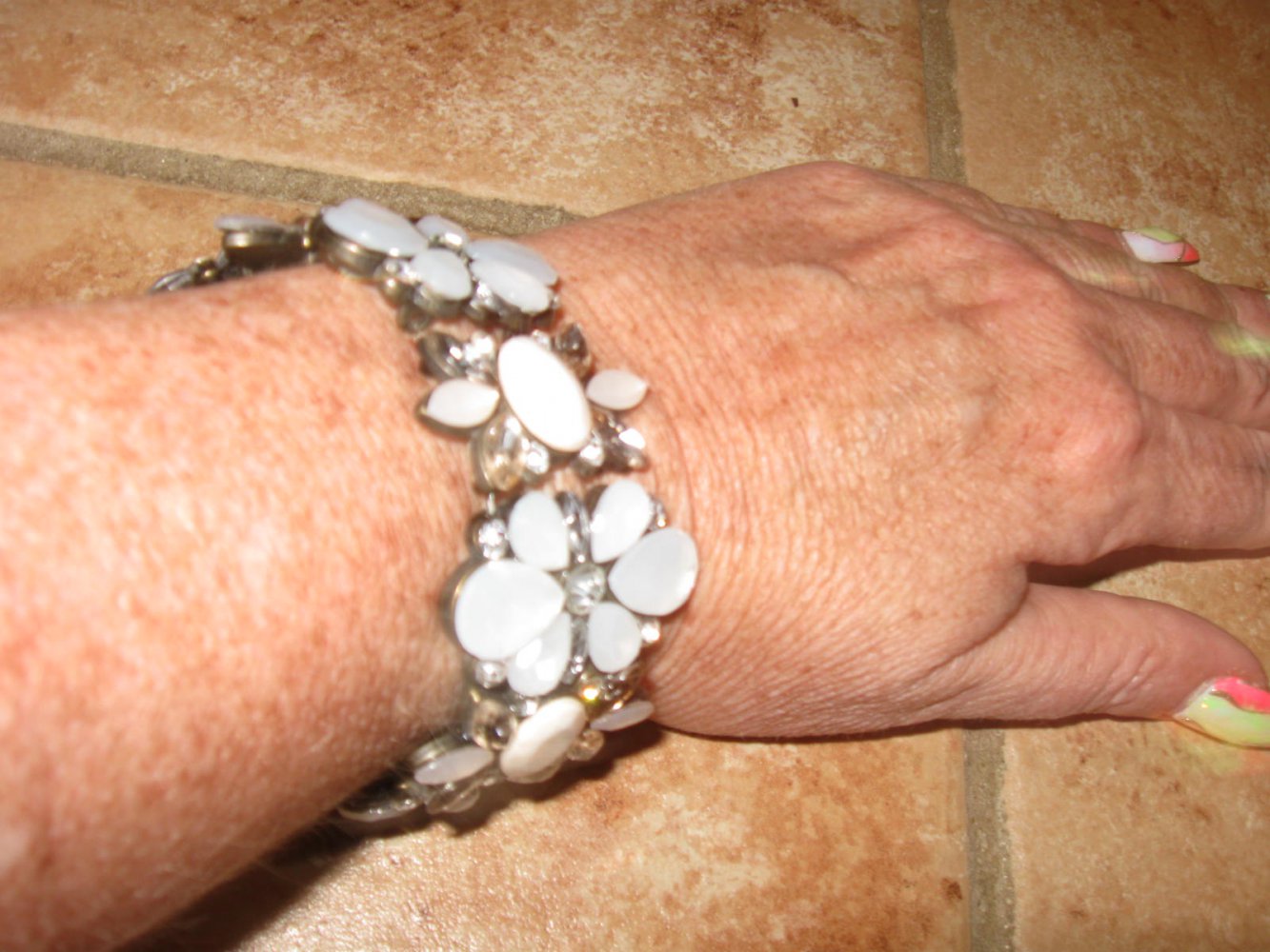 *** Tolles Armband in einer Blütenpracht ***