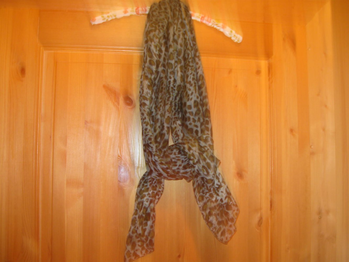 *** Großer Schal im Leostyle ***