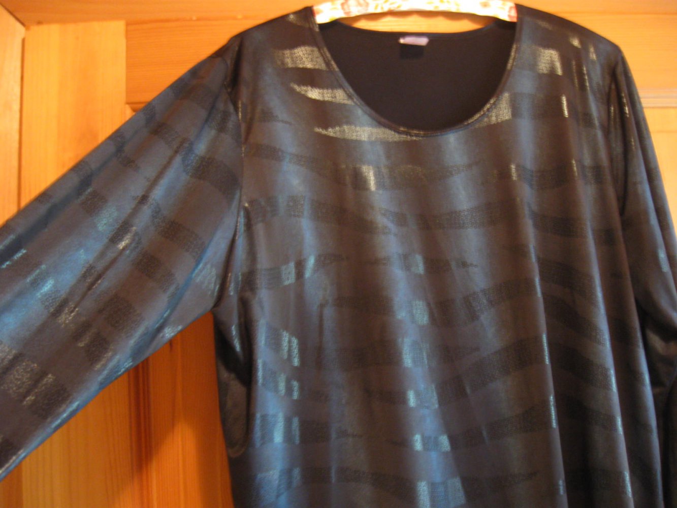 *** Shirt in Lederoptik ***