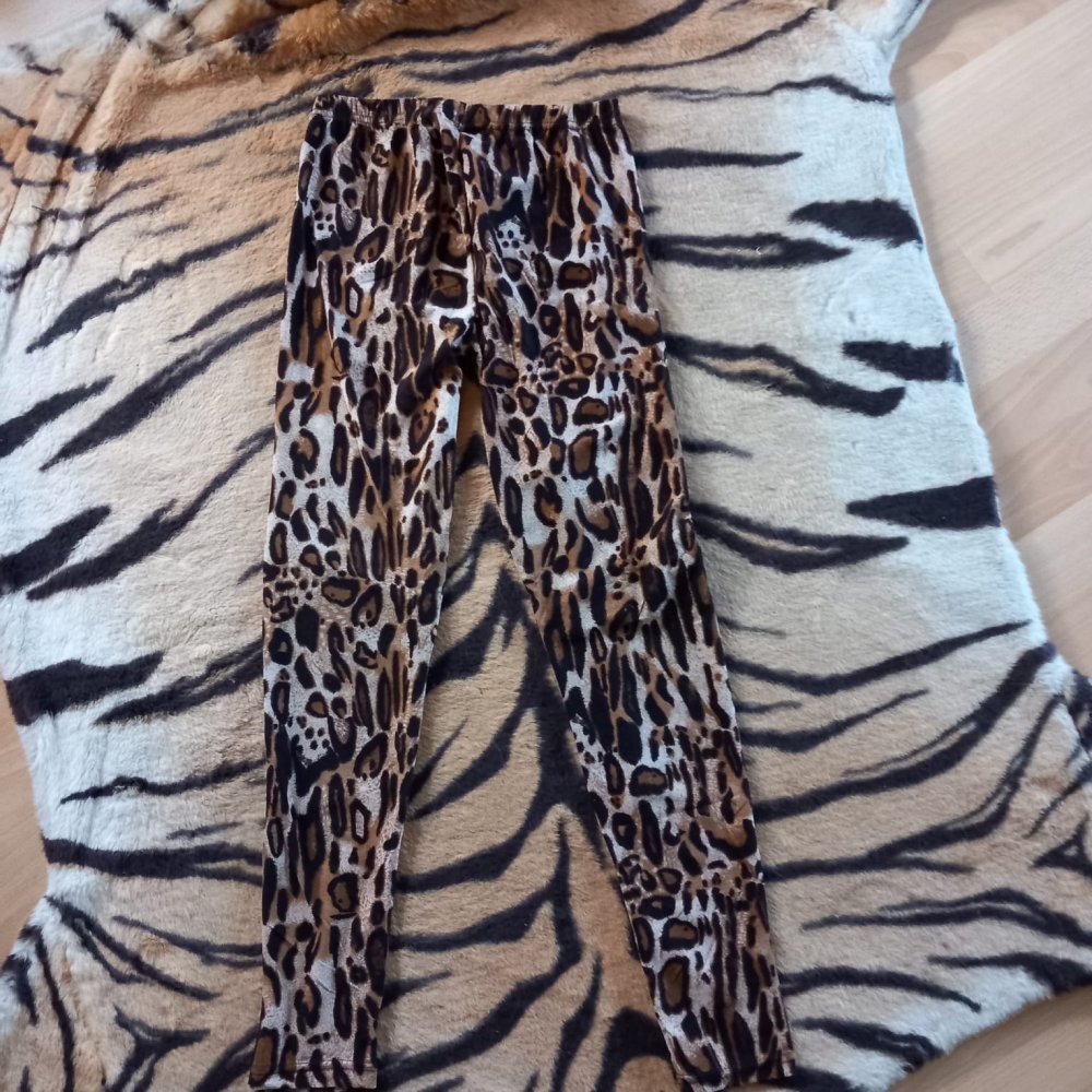 *** Neu ~ Sexy ~ Leo ~ Leggings ~ Details ***