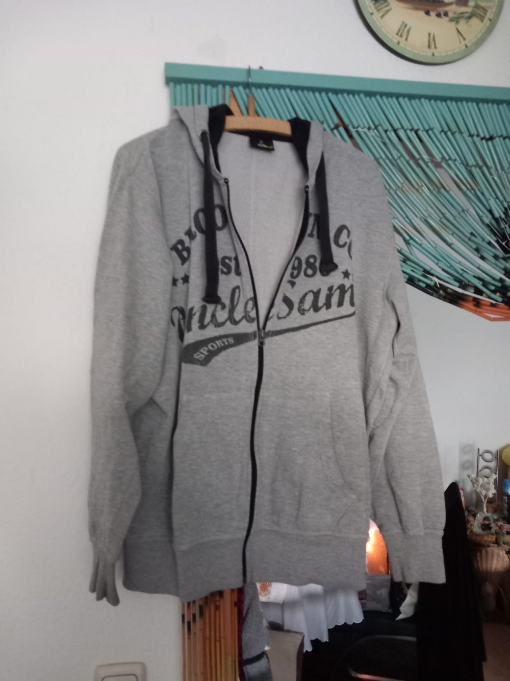 *** Hoodie mit Kapuze ***
